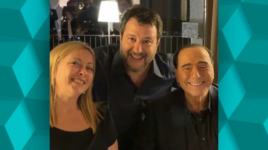 Indignación por un vídeo de Meloni en un karaoke con Salvini tras ignorar a las víctimas del naufragio en Calabria Indignación por un vídeo de Meloni en un karaoke con Salvini tras ignorar a las víctimas del naufragio en Calabria