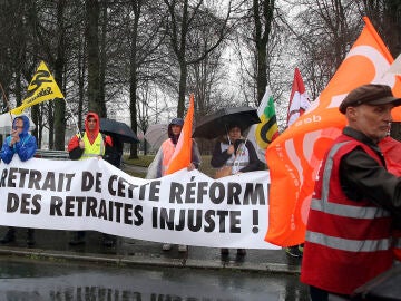 Macron’s controversial pension reform goes ahead in the Senate despite protests in France