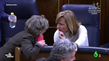 Vídeo manipulado - La ministra Pilar alegría consulta su horóscopo durante el receso de una sesión parlamentaria