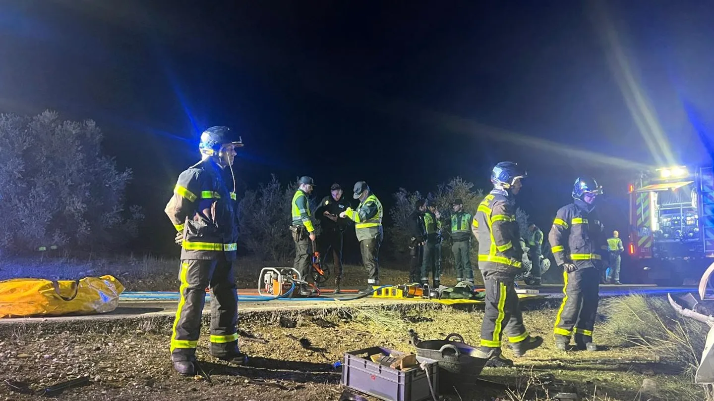 Muere una joven de 20 años en un accidente de tráfico en Camarma de Esturuelas (Madrid) Muere una joven de 20 años en un accidente de tráfico en Camarma de Esturuelas (Madrid)