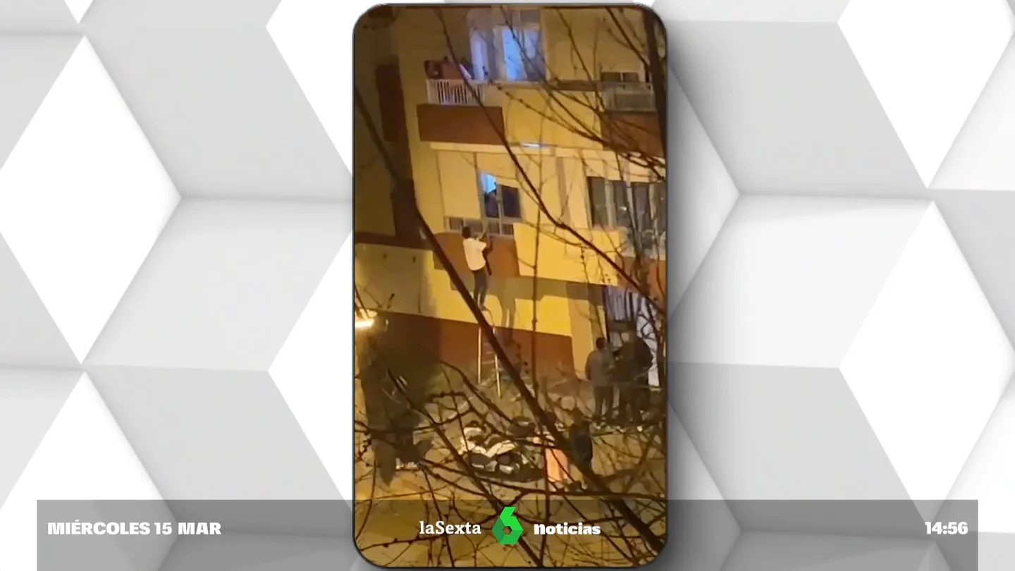 Cuatro okupas detenidos tras agredir con un arma blanca al dueño cuando intentaba recuperar su casa Cuatro okupas detenidos tras agredir con un arma blanca al dueño cuando intentaba recuperar su casa