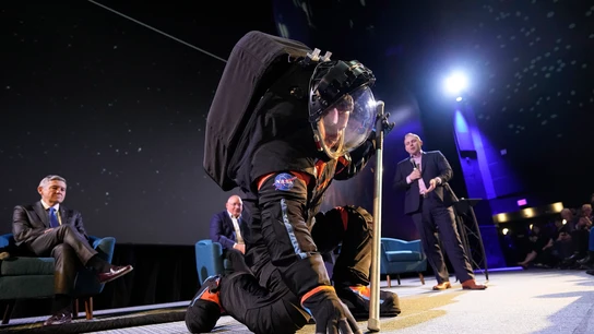 El AxEMU, el traje con el que se volverá a pisar la Luna El AxEMU, el traje con el que se volverá a pisar la Luna