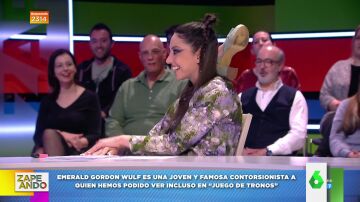 Maya Pixelskaya e Isabel Forner demuestran su flexibilidad en directo y Dani Mateo alucina