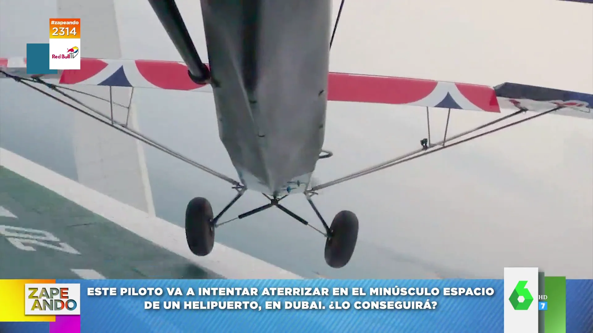 El increíble aterrizaje de una avioneta en el helipuerto de un edificio en Dubái