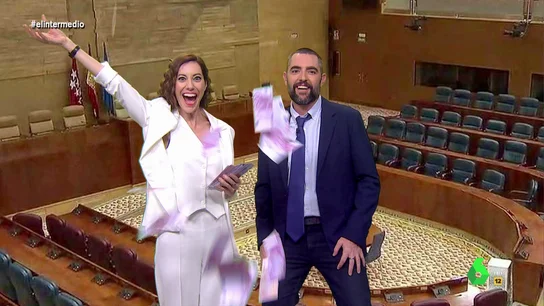 De becas para Oxford a yates: así son las ayudas de Ayuso para diputados vulnerables de la Asamblea de Madrid Tras conocerse que Ossorio y Mónica García cobran el bono social térmico, Cristina Gallego se convierte en Ayuso para presentar, junto a Dani Mateo, un paquete de ayudas para poner fin a los 'dramas económicos' de los diputados madrileños.