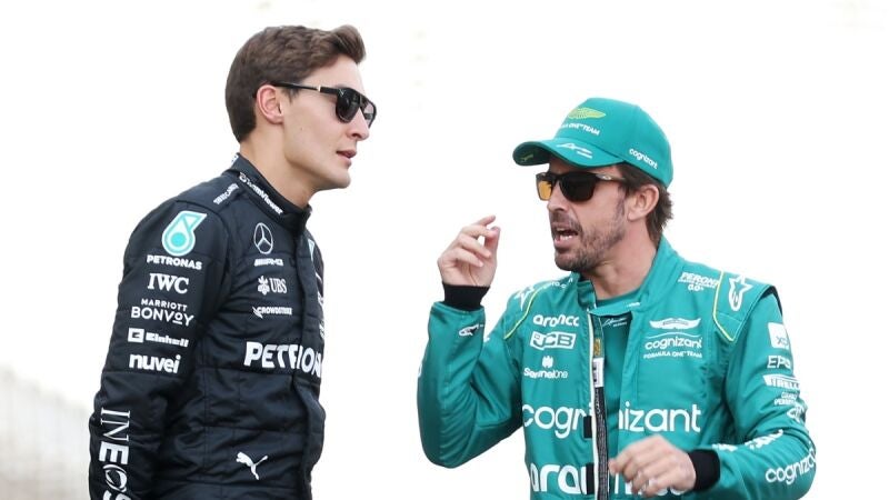 Fernando Alonso, con George Russell