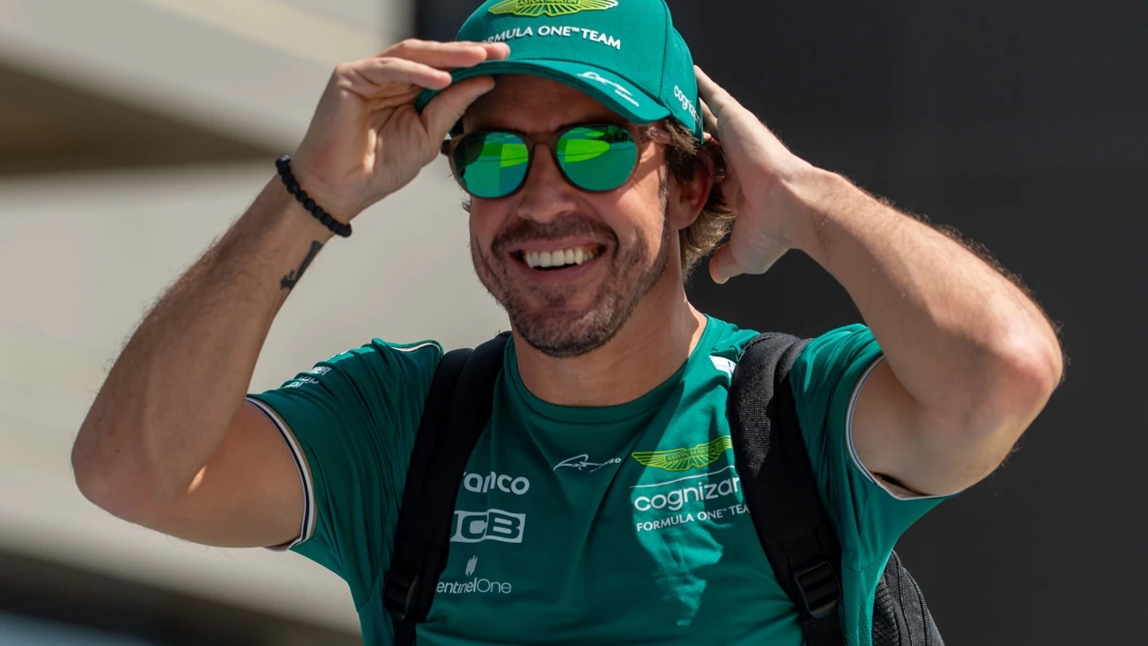 Fernando Alonso, sonriente