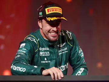 Fernando Alonso, en el podio de Jeddah