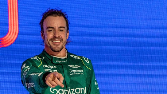 Fernando Alonso, en el podio de Jeddah Fernando Alonso, en el podio de Jeddah