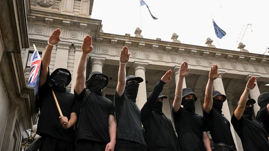 Un grupo de neonazis revienta una marcha por los derechos trans en Melbourne. Un grupo de neonazis revienta una marcha por los derechos trans en Melbourne.