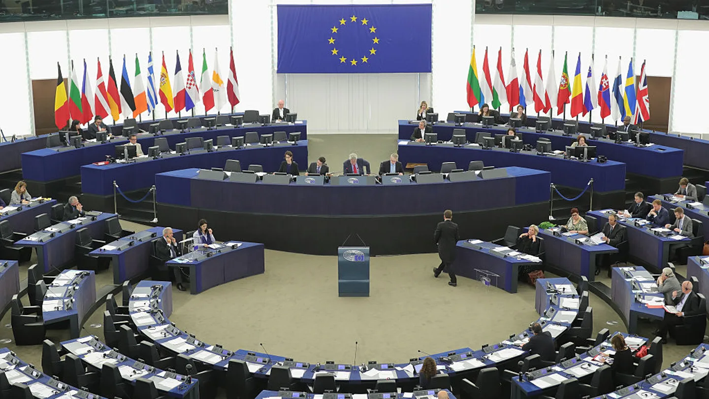 Vista del Parlamento Europeo en una imagen de archivo Vista del Parlamento Europeo en una imagen de archivo