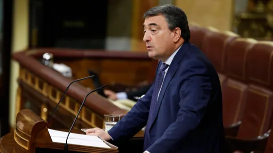 El diputado del PNV Aitor Esteban interviene durante el debate de la moción de censura de VOX contra el presidente del Gobierno. El diputado del PNV Aitor Esteban interviene durante el debate de la moción de censura de VOX contra el presidente del Gobierno.