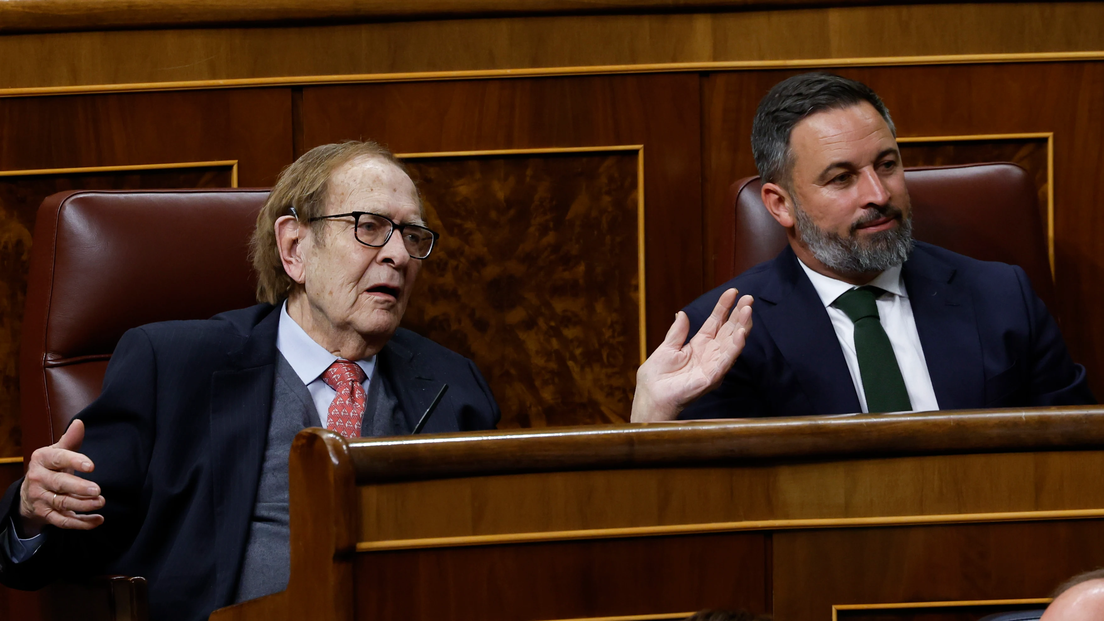 Ramón Tamames realiza aspavientos durante una intervención del debate de la moción de censura de Vox contra Pedro Sánchez