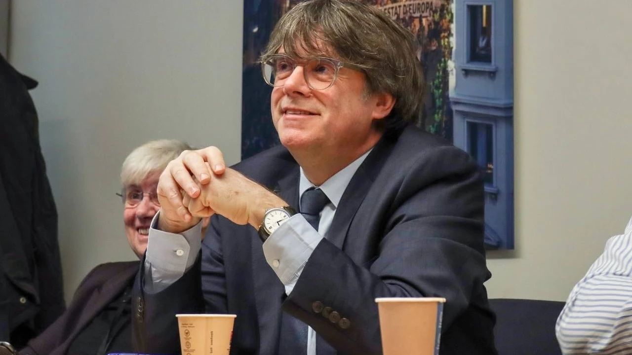 El juez Llarena rechaza los recursos de defensas y acusaciones y confirma el procesamiento contra Puigdemont