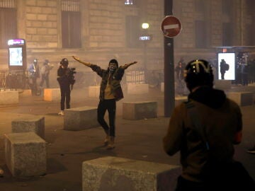 Tension rises in France with strong clashes between the Police and protesters over the pension reform