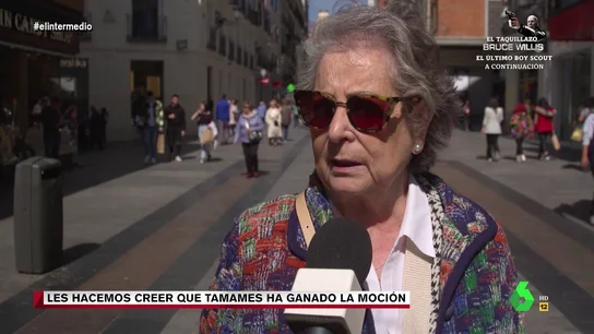 El enfado de una mujer cuando El Intermedio le hace creer que Tamames ha ganado la moción El enfado de una mujer cuando El Intermedio le hace creer que Tamames ha ganado la moción