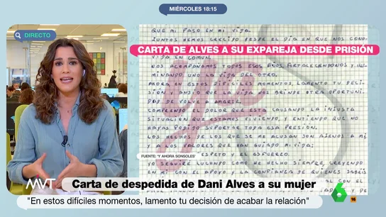 Carta de Dani Alves a Joana Sanz La modelo Joana Sanz, de 29 años, ha decidido divorciarse del futbolista Dani Alves, tal como anunció ella misma hace unas semanas en una carta escrita a puño y letra y publicada en sus redes sociales. El futbolista, en prisión provisional desde finales de enero acusado de violar a una joven, ha contestado a la que será su exmujer. Él también lo ha hecho con una carta manuscrita, en mayúsculas y en una hoja de cuaderno. El programa de Antena 3 'Y ahora Sonsoles' ha tenido acceso a la misiva en exclusiva. En ella, Alves ha opinado sobre la decisión de Sanz de divorciarse de él. "Ahora, en estos difíciles momentos, lamento tu decisión y ansío que la vida nos brinde otra oportunidad de volver a amarte. Comprendo el dolor que está causando la injusta situación que estamos viviendo y entiendo que no hayas podido soportar toda esa presión". Por otro lado, el exjugador del Barça ha defendiendo su inocencia: "Los hechos de los que se me acusa son ajenos a mí y a los valores que han guiado mi vida", cuenta Alves. Además, asegura que él seguirá "luchando como ha hecho siempre": "Creyendo en mí, con el apoyo y la confianza de quienes sabéis quién realmente soy", explica en esta carta de despedida, que firma con "mucho amor". Por su parte, Joana Sanz, en respuesta, ha subido un video a sus redes sociales donde, entre risas, señala que "parece que a uno le van lo de las exclusivas, pero otras siguen siendo finas y elegantes".