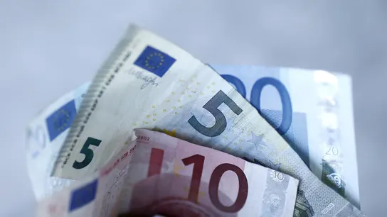 Dinero en efectivo Dinero en efectivo