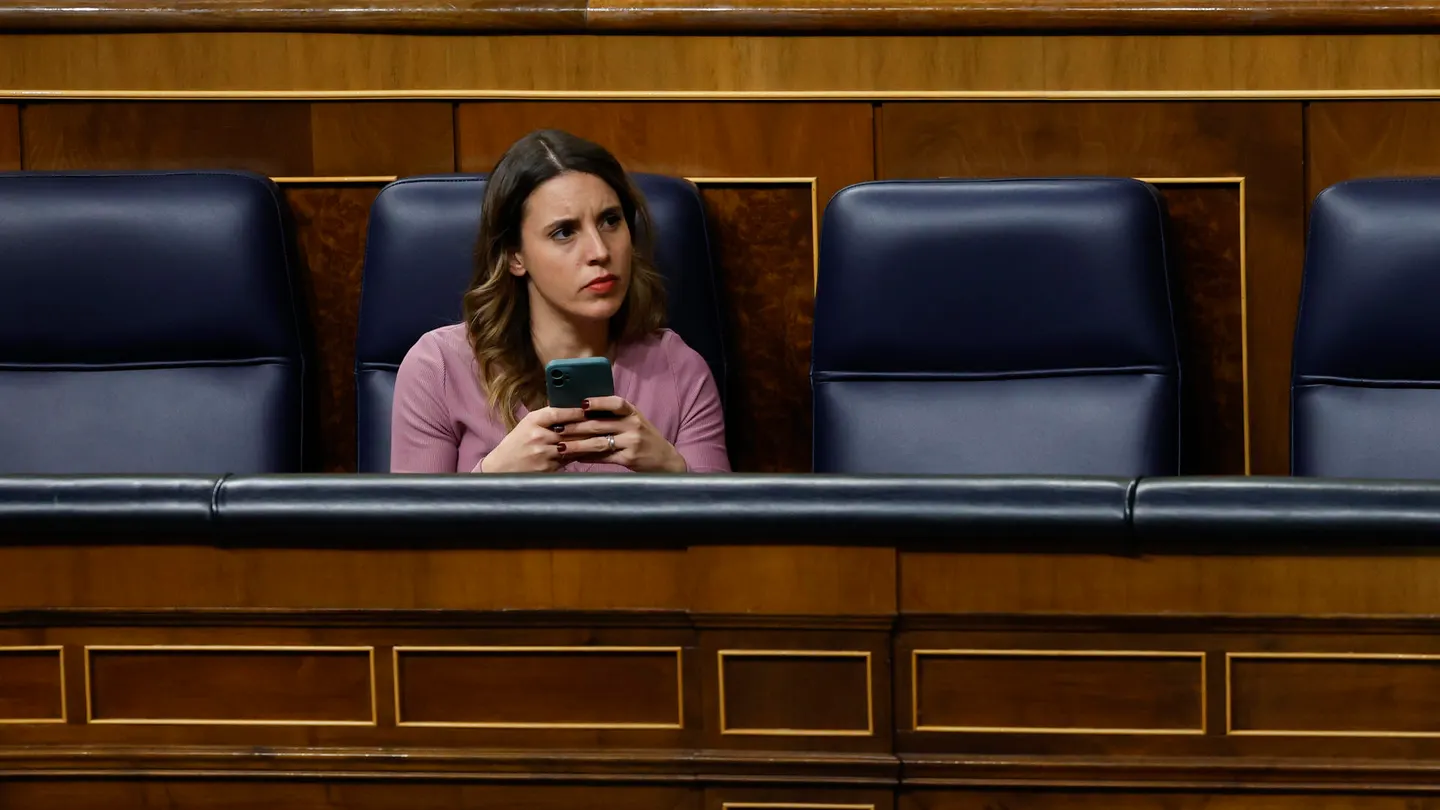 La ministra de Igualdad, Irene Montero, durante el debate de la moción de censura de VOX contra el presidente del Gobierno, Pedro Sánchez La ministra de Igualdad, Irene Montero, durante el debate de la moción de censura de VOX contra el presidente del Gobierno, Pedro Sánchez