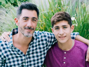 Padre e hijo adolescente Padre e hijo adolescente