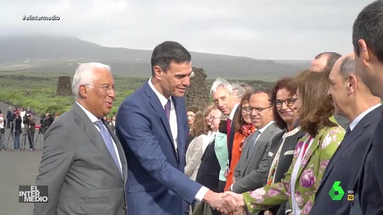 Vídeo manipulado - El troleo a Pedro Sánchez al presentarle a varias personas como 'Julio Fernández' Vídeo manipulado - El troleo a Pedro Sánchez al presentarle a varias personas como 'Julio Fernández'