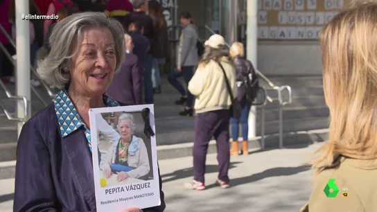 Quería ponerle a mi madre delante y decirle la habéis matado vosotros: Concha explica su encontronazo con Carlos Mur en el juzgado Carlos Mur, la persona que firmó el llamado 'protocolo de la vergüenza' acudía al juzgado en calidad de testigo. A su encuentro fue Concha, que explica a Andrea Ropero cómo perdió a su madre tras infectarse de COVID en una residencia.