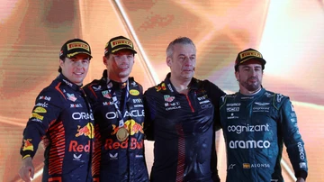 'Checo' Pérez, Max Verstappen y Fernando Alonso