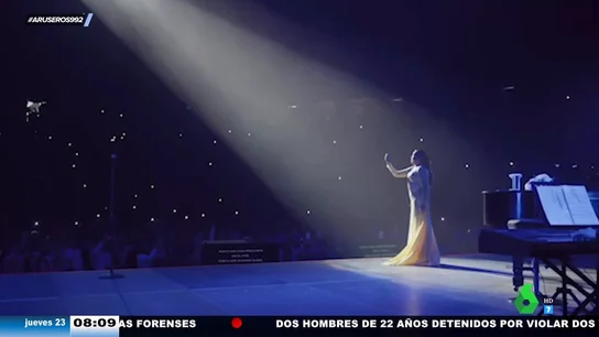 Isabel Pantoja, invitada por un misterioso millonario alemán al Baile de la Rosa Isabel Pantoja, invitada por un misterioso millonario alemán al Baile de la Rosa