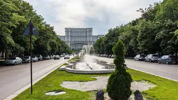 Palacio del Parlamento Rumano de Bucarest: ¿Sabías que es el edificio administrativo civil más grande del mundo?
