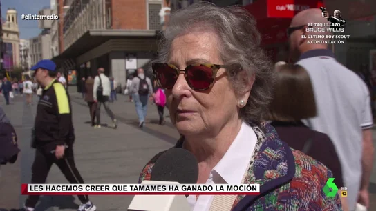 "Ahora viene este a quitárnoslo todo a las mujeres": así reacciona una señora al creer que Abascal será ministro de Igualdad "Ahora viene este a quitárnoslo todo a las mujeres": así reacciona una señora al creer que Abascal será ministro de Igualdad
