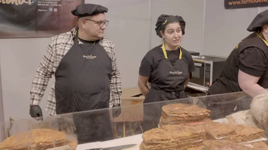 "Le ha dado una patada al protocolo": el tenso desencuentro entre un cliente y una empleada en El jefe infiltrado "Le ha dado una patada al protocolo": el tenso desencuentro entre un cliente y una empleada en El jefe infiltrado