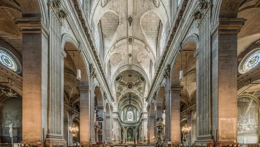 Interior de la Iglesia de San Sulpicio. París