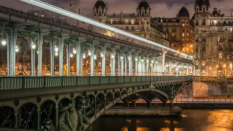 Puente de Bir Hakeim. París Puente de Bir Hakeim. París