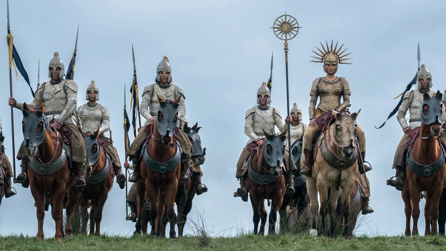 Varios caballos en una escena de la primera temporada de 'Los anillos de poder'. Varios caballos en una escena de la primera temporada de 'Los anillos de poder'.