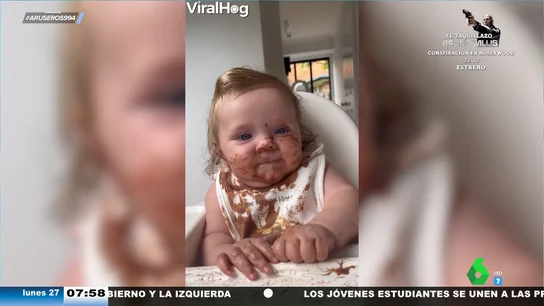 El truco de una madre para limpiar todo lo que ha ensuciado su bebé de manera rápida y efectiva El truco de una madre para limpiar todo lo que ha ensuciado su bebé de manera rápida y efectiva