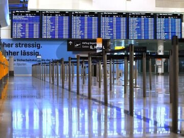 The transport “mega-strike” in Germany forces the cancellation of half of the scheduled flights with Spain