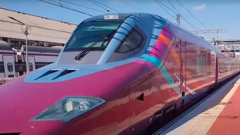 Imagen de archivo de un tren Avlo Imagen de archivo de un tren Avlo