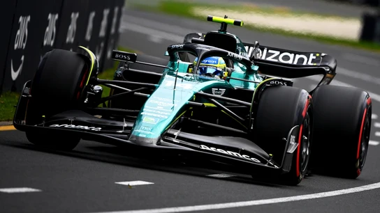 Fernando Alonso, en el Aston Martin Fernando Alonso, en el Aston Martin