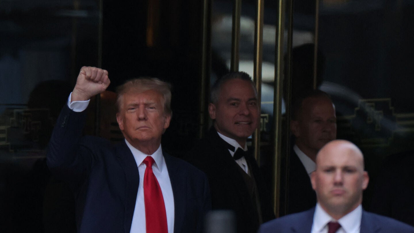 Trump abandona la Torre Trump este martes en Nueva York