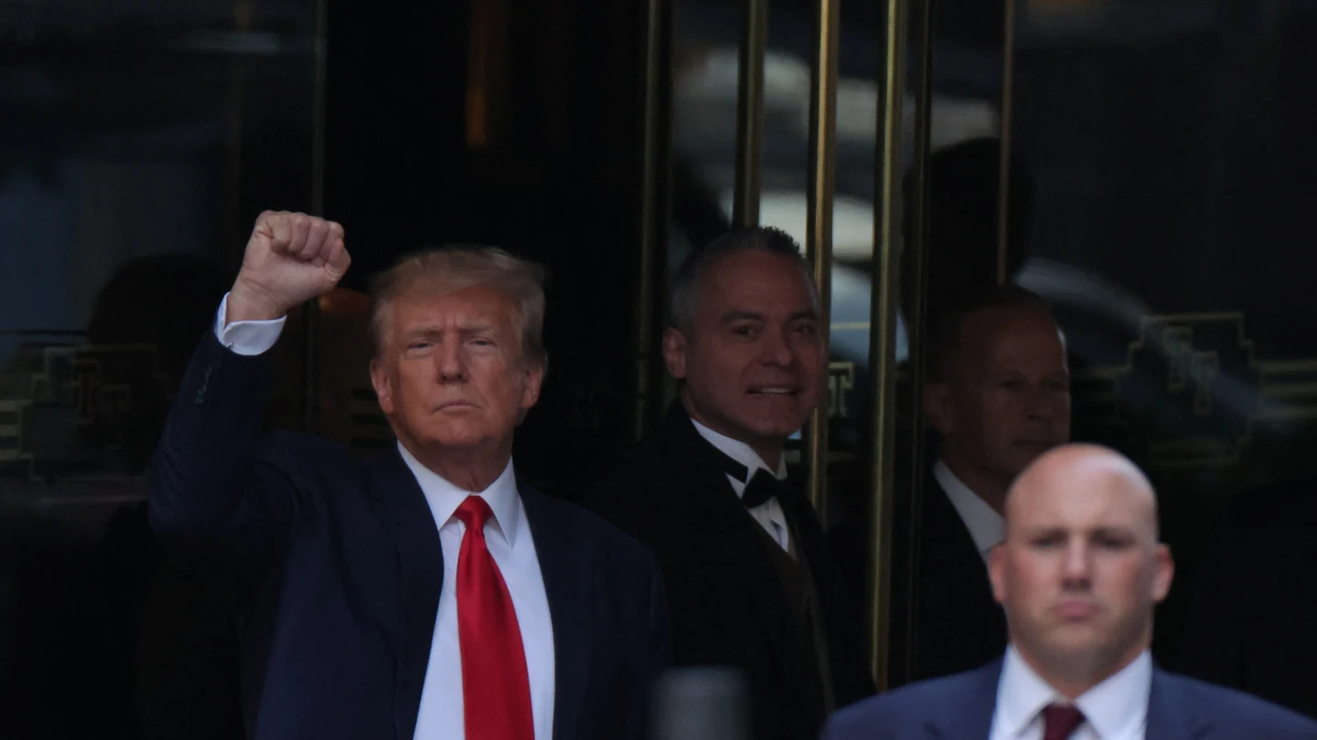 Trump abandona la Torre Trump este martes en Nueva York Trump abandona la Torre Trump este martes en Nueva York