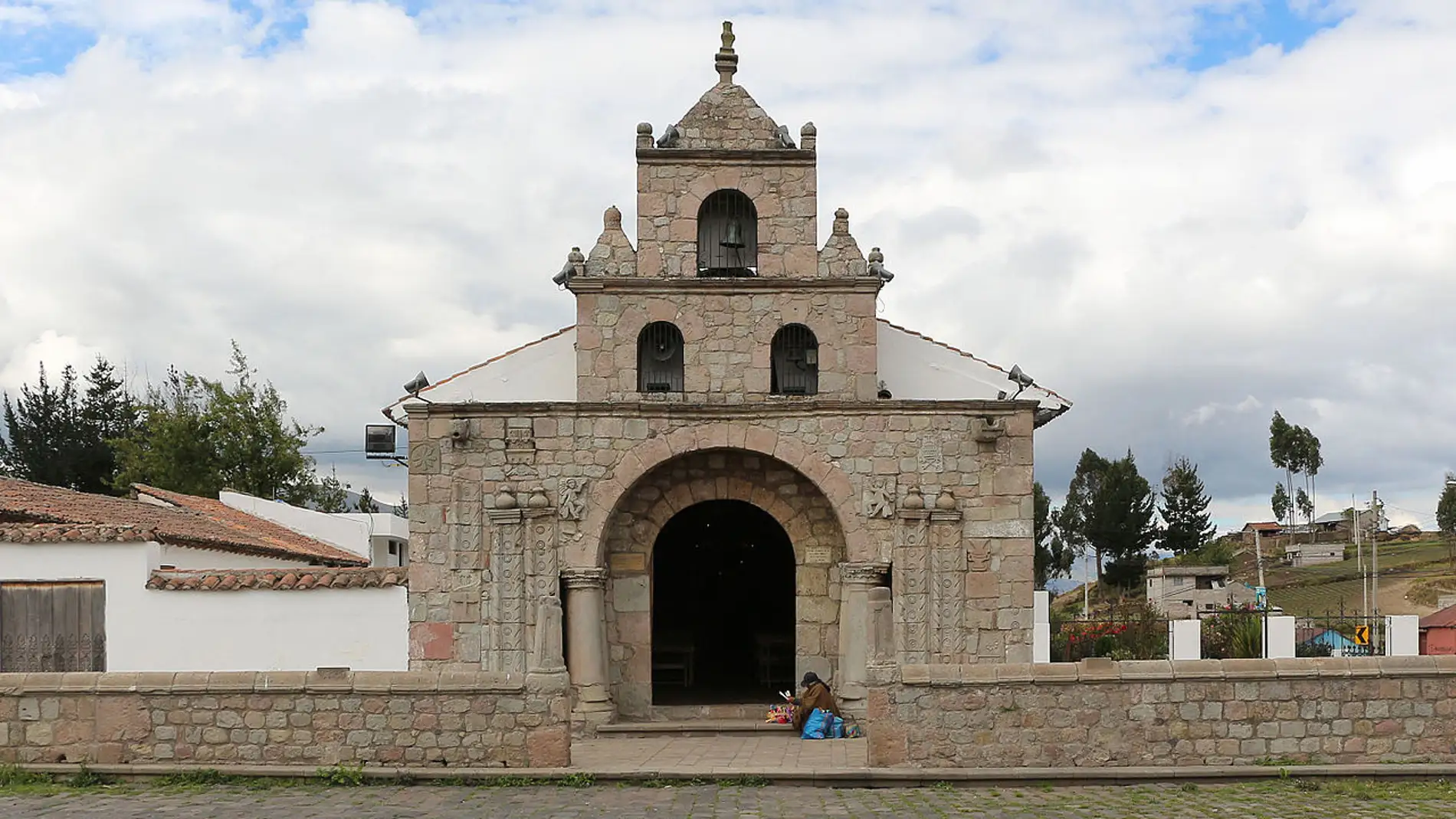 Iglesia de La Balbanera: la primera iglesia que se construyó en Ecuador