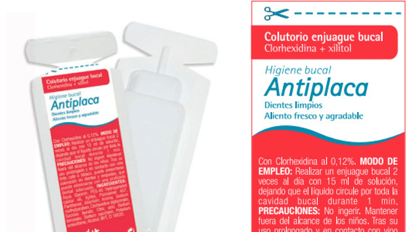 Fotografía y etiquetado del colutorio bucal retirado por posible presencia de una bacteria. Fotografía y etiquetado del colutorio bucal retirado por posible presencia de una bacteria.