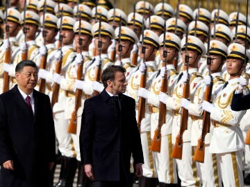 Macron, after meeting with Xi Jinping in Beijing: “I know that China can be counted on to bring Russia back to sanity”