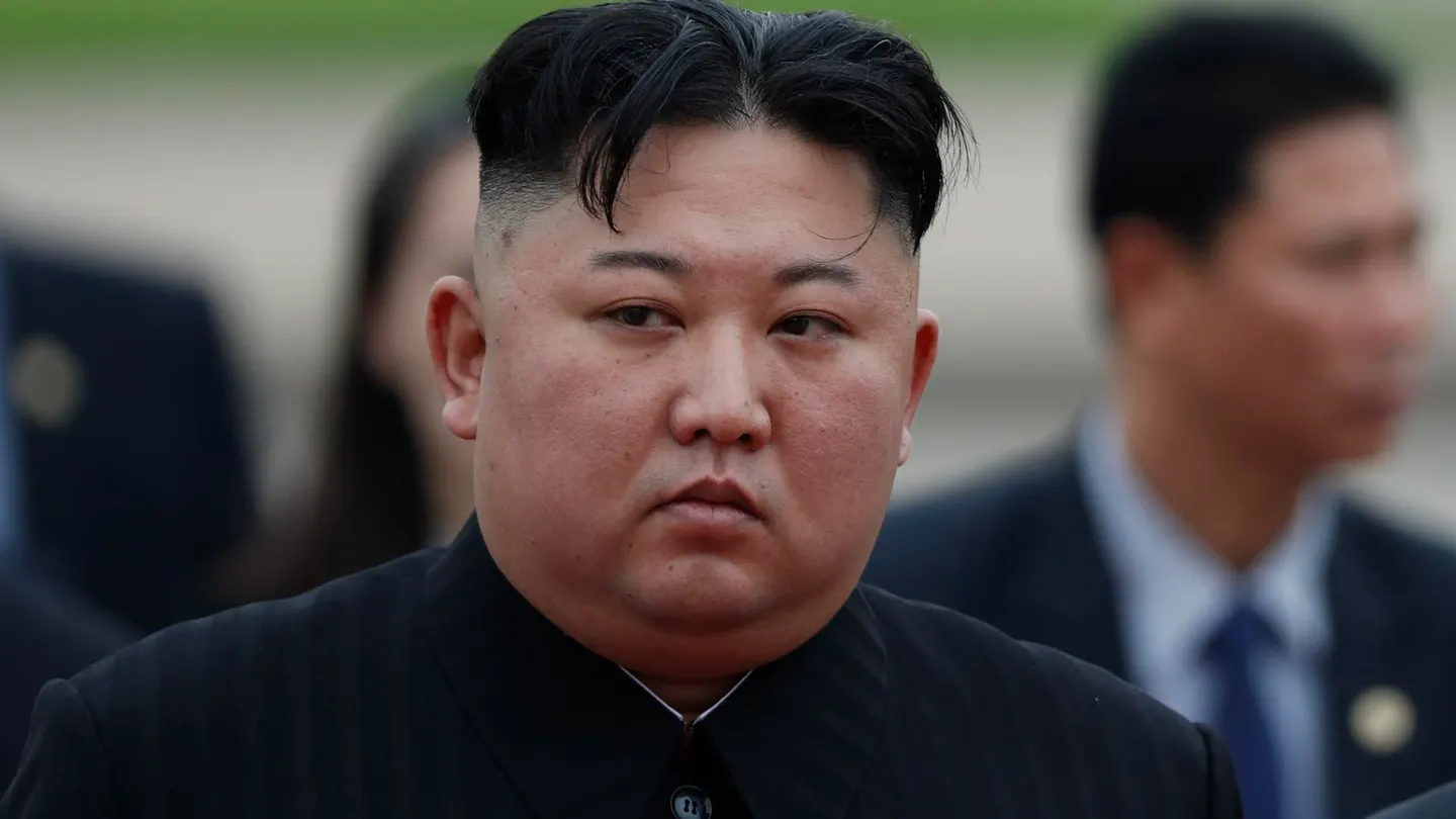 Corea del Norte admite que ha vuelto a lanzar su dron submarino capaz de crear "tsunamis radiactivos a gran escala" Corea del Norte admite que ha vuelto a lanzar su dron submarino capaz de crear "tsunamis radiactivos a gran escala"