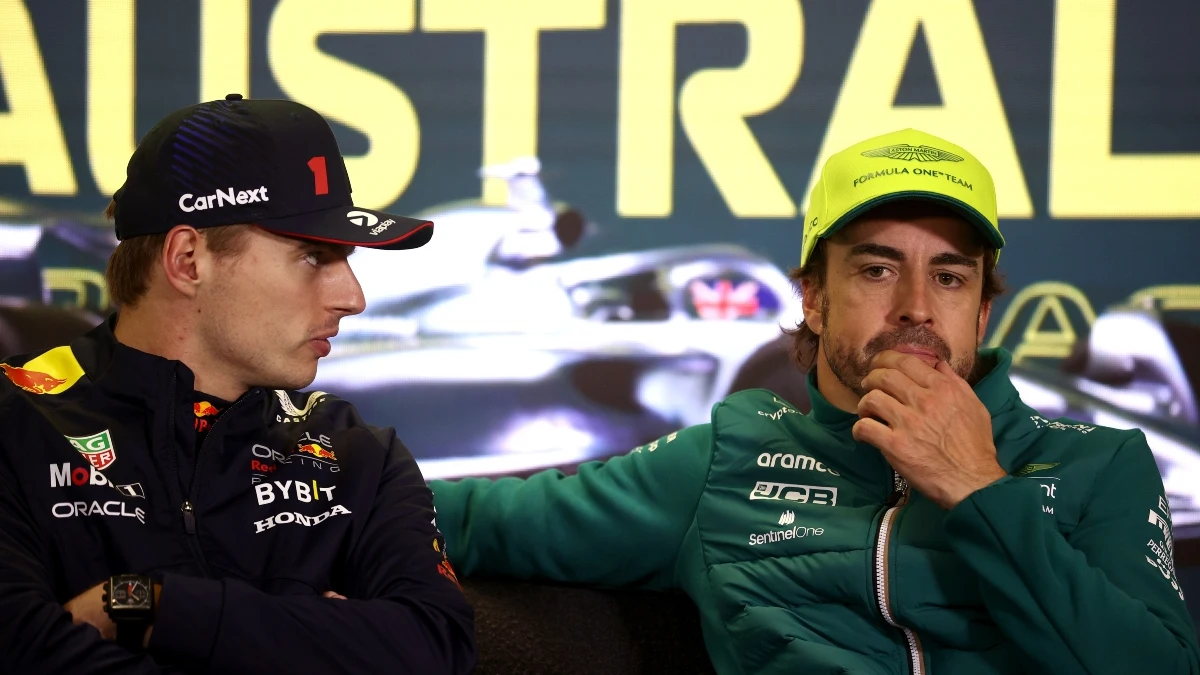 Fernando Alonso, con Max Verstappen