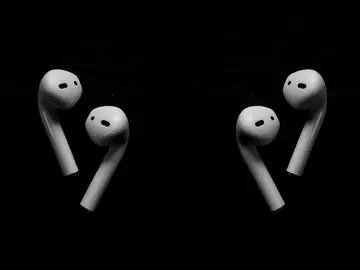 Escucha tus canciones preferidos de forma simultánea en dos Airpods Escucha tus canciones preferidos de forma simultánea en dos Airpods