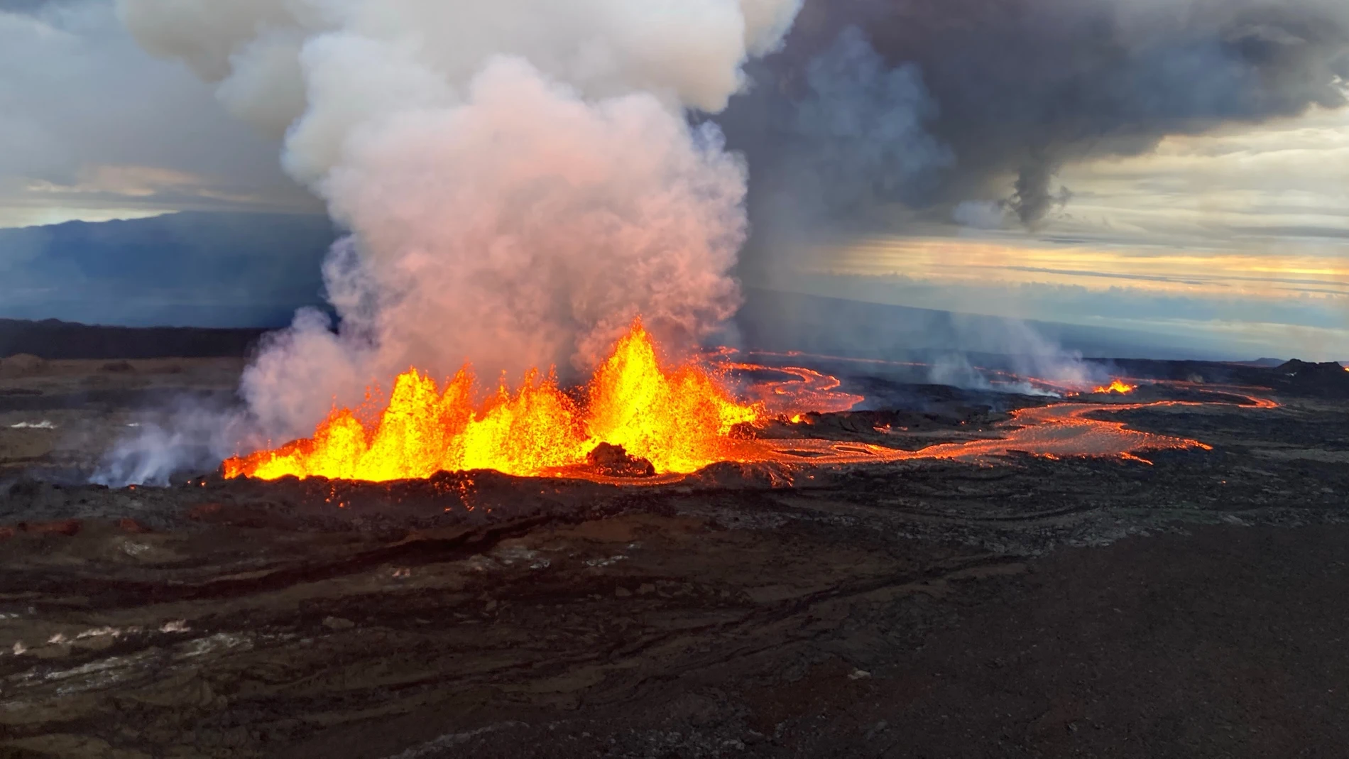 Expertos se centran en analizar los efectos de las erupciones volcánicas en el cambio climático