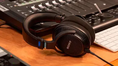 Sony lanza sus auriculares con cancelación de ruido más baratos