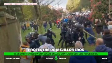 La protesta del sector del mejillón gallego termina con golpes, cargas policiales y varios detenidos