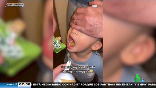 El truco de unos padres para que su hijo coma fruta: así le hacen creer que es nata El truco de unos padres para que su hijo coma fruta: así le hacen creer que es nata